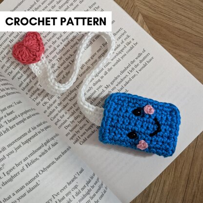 Amigurumi 'Book lover' bookmark crochet pattern Crochet pattern by Daphne  Vlastari