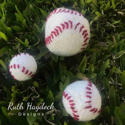 Knitted Baseball and Cricket Ball