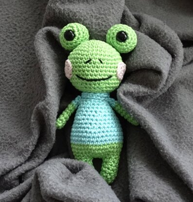 Crochet Pattern for the Frog Toni!