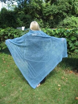 Diamonds in the Ropes Lace Shawl