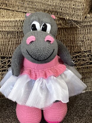 Fifi the hippo dancer