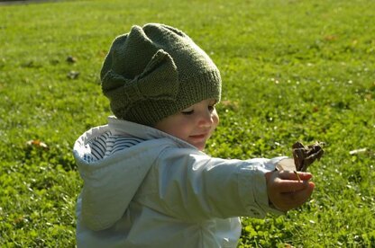 Girl hat with bow