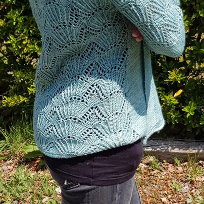 Sea of shells (cardigan)