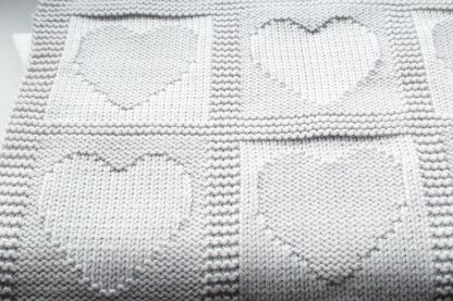 Jude - Reversible Heart Blanket