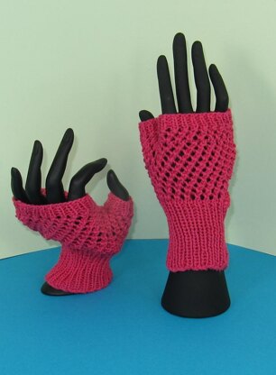 Easy Lace Fingerless Gloves