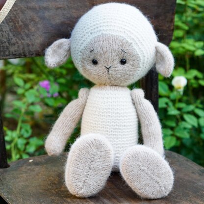 Knitting Milky The Lamb toy