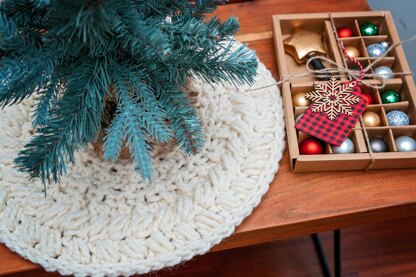 Wreath Tree Skirt