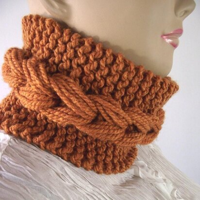 Dinora Cowl