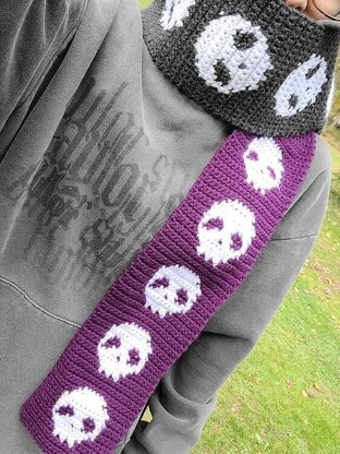 Skull Scarf