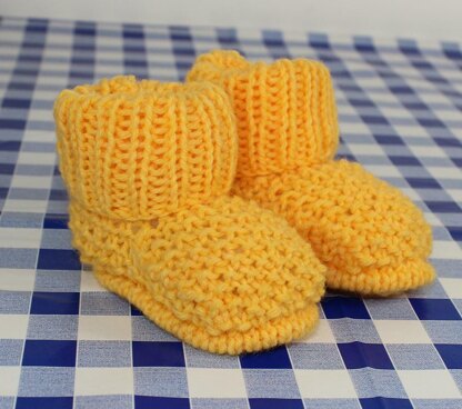 Baby Moss Stitch Booties