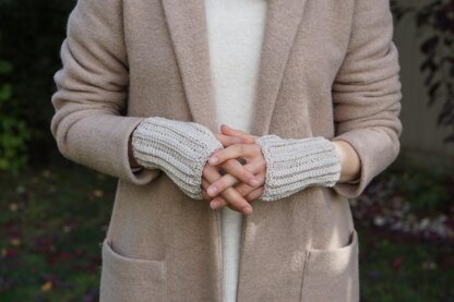 Modern Ribbed Hand Warmers