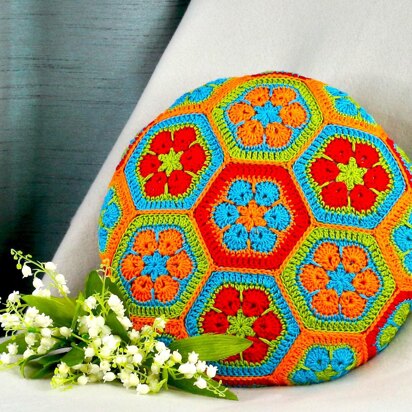 Multicolor round pillow with African Flowers