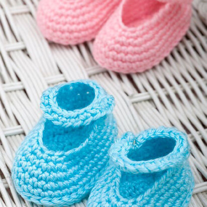 Dress-Up Booties in Red Heart Soft Baby Steps - WR2137EN - Downloadable PDF