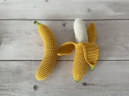 Banana Amigurumi Peeled & Unpeeled