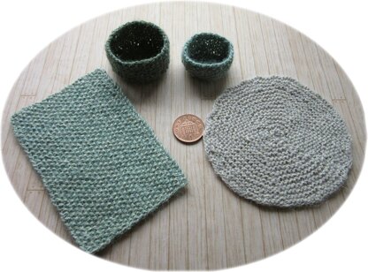 1:12th scale knit rugs & baskets