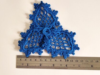3 petal crochet netting flower pattern