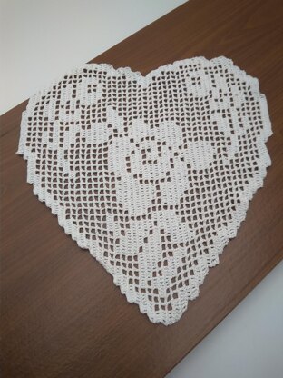 Doily rose heart filet