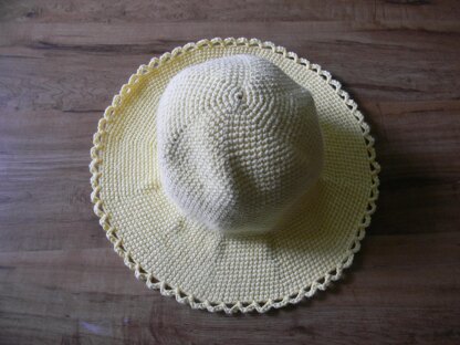 Crochet Summer Hat for a Girl “Loads of Buttons”.