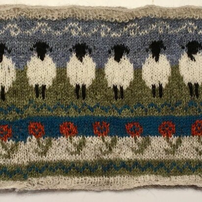 Spring Sheep Snood