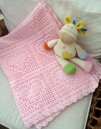 Bordered Heart Filet Blanket