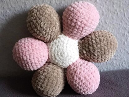 Crochet Pattern Flower Pillow!