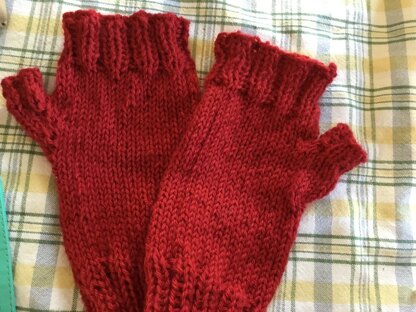 Basic fingerless mittens for lady or child