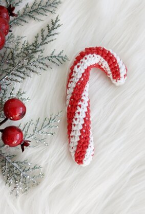 Candy cane crochet Christmas ornament pattern