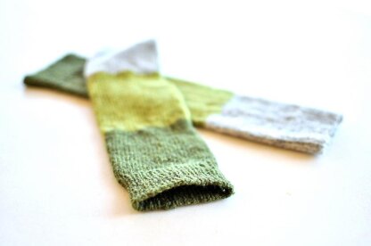 Green Memories Hat & Armwarmers Set