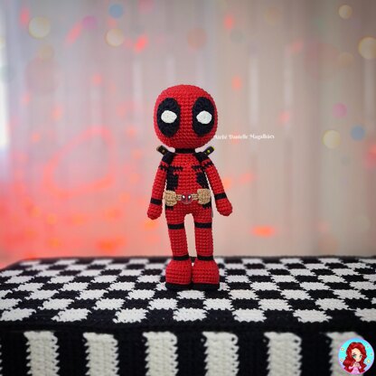 Deadpool amigurumi pattern (big and chibi version)