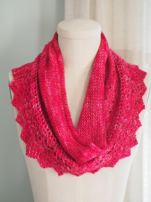 Lace and Crème Cowl