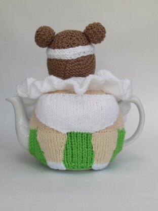 Wimbledon Tennis Player Tea Cosy Knitting Pattern