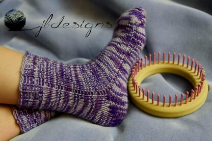 Toasty Toes 40 Peg Loom Knit Socks