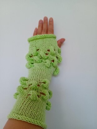 Fingerless Staggered loops