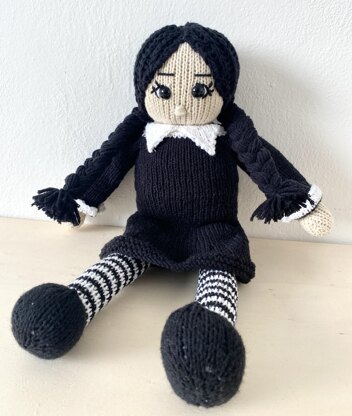 Doll Wednesday, knitting pattern