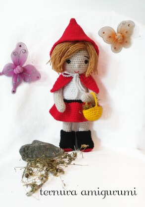 Sarah little Red Riding Hood crochet pattern