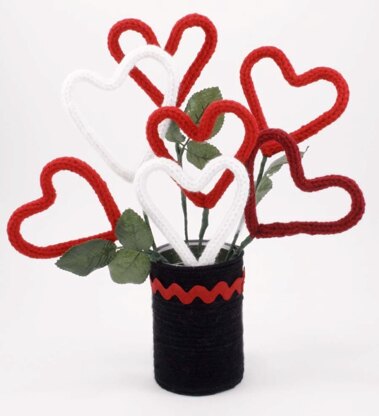 Heart Bouquet in Red Heart Super Saver Economy Solids - WR1083