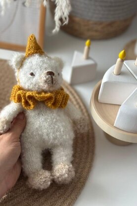 Boucle Bear knitting pattern