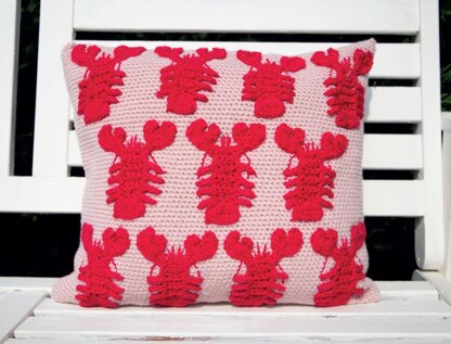 Mini lobsters cushion