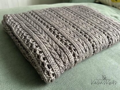 Tiny Tuck Baby Blanket