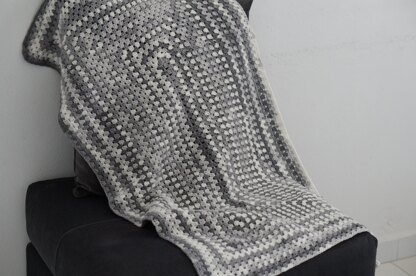 Granny rectangle blanket