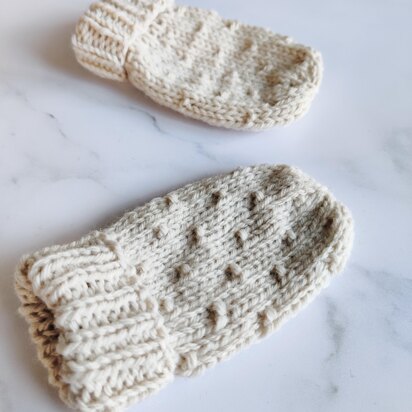 Broadstairs Dot Mittens for baby