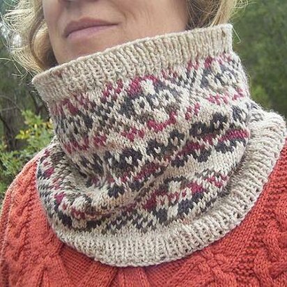 Hearts and Crosses Cowl