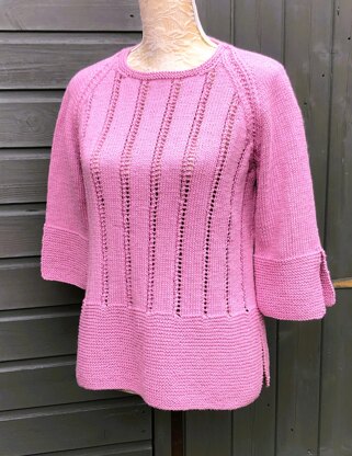 Raglan Sweater with Slit Borders