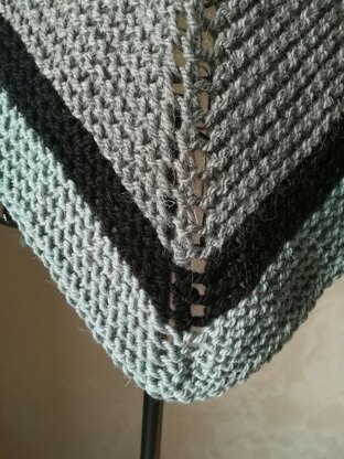 Outlander inspired Grey black stripe green shawl pattern / chale