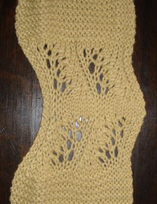#68 Sinuously Curved Lace Scarf