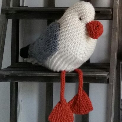 Giant toy seagull - knitting pattern