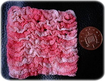 1:12th scale ruffled pram cover