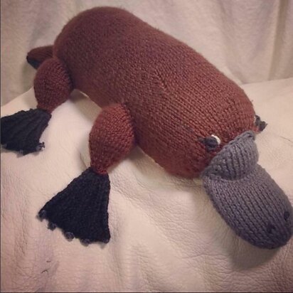 Phoebe the Platypus - knitting pattern