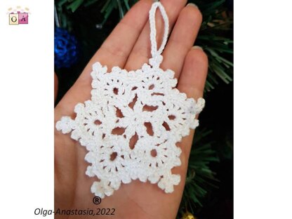 Openwork snowflake 2