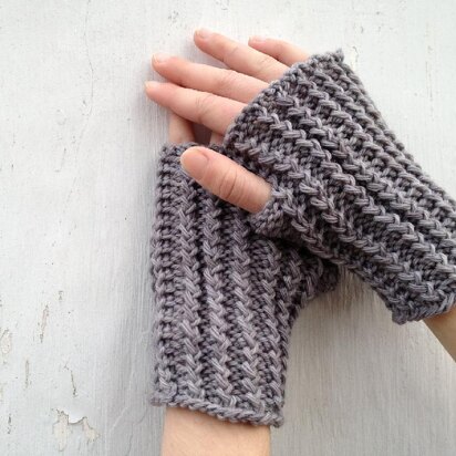 Dwarven Travel Mitts